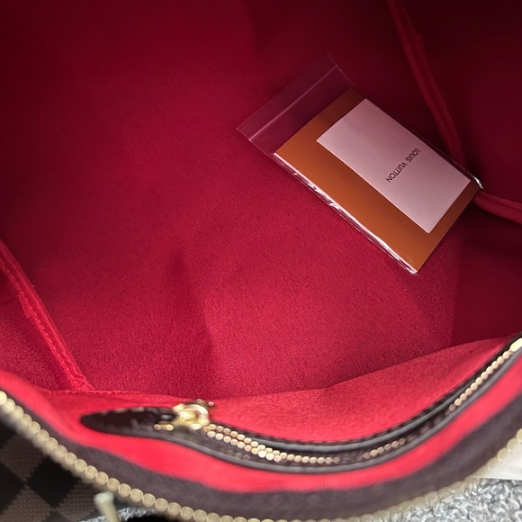 Brown checkered purse - Picture 2 of 6